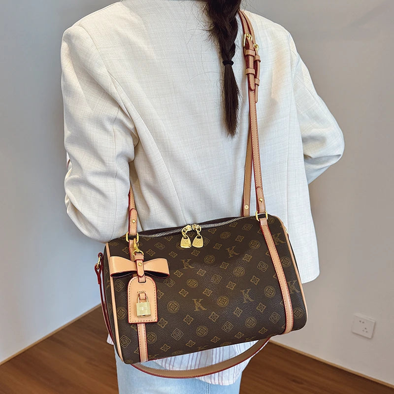 Fashion Geometric Pattern  Shoulder Bag Boston Pillow Commuting Handbag Large Capacity PU Zipper Portable Women's Bag.1071