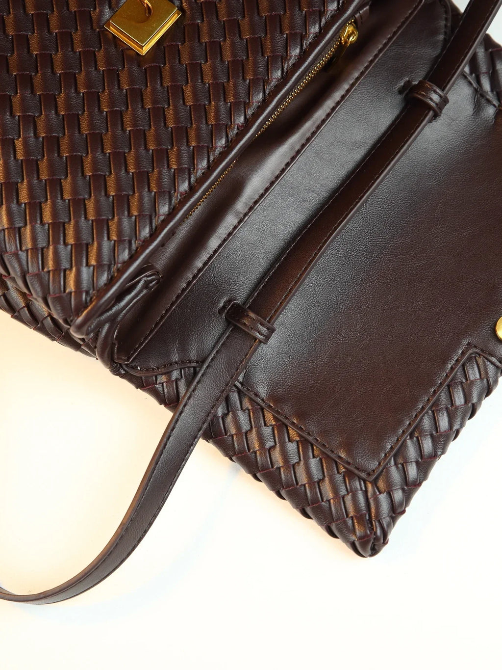 Hand-woven women's bags are simple and atmospheric commuting briefcases, casual and versatile large-capacity handbags.