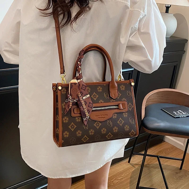 2025 New Womens Minimalist Tote Bag Large Capacity Practical Design Perfect Companion for Daily Commuting Travel