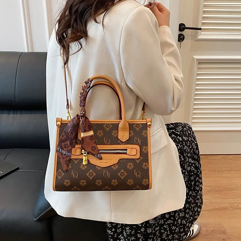 2025 New Womens Minimalist Tote Bag Large Capacity Practical Design Perfect Companion for Daily Commuting Travel