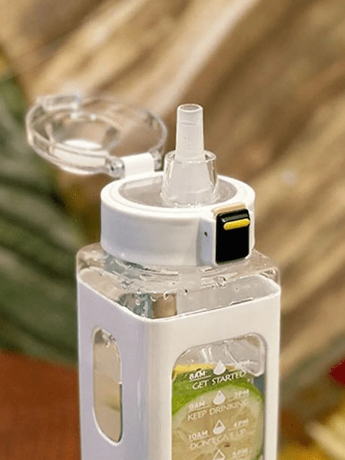 1 White 700/900ml Sports Water Bottle Portable Straw Cup Suitable for Outdoor Sports, Cycling, and Home Portable Water Cup