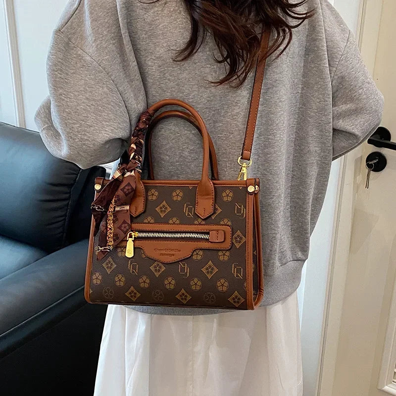 2025 New Womens Minimalist Tote Bag Large Capacity Practical Design Perfect Companion for Daily Commuting Travel