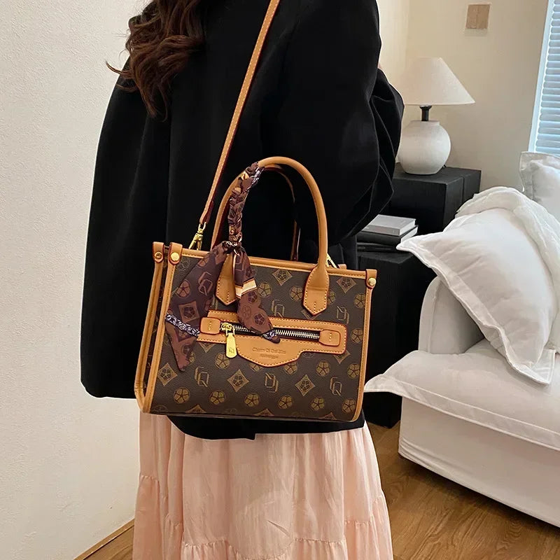 2025 New Womens Minimalist Tote Bag Large Capacity Practical Design Perfect Companion for Daily Commuting Travel