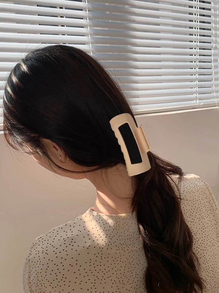 Silicone Soft Claw Hair Clip – Nonslip Cloud Hair Accessory for Women & Teens