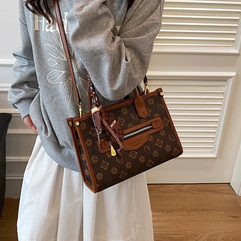 2025 New Womens Minimalist Tote Bag Large Capacity Practical Design Perfect Companion for Daily Commuting Travel