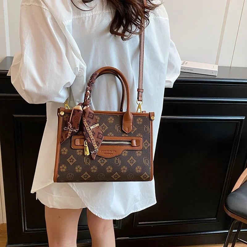2025 New Womens Minimalist Tote Bag Large Capacity Practical Design Perfect Companion for Daily Commuting Travel
