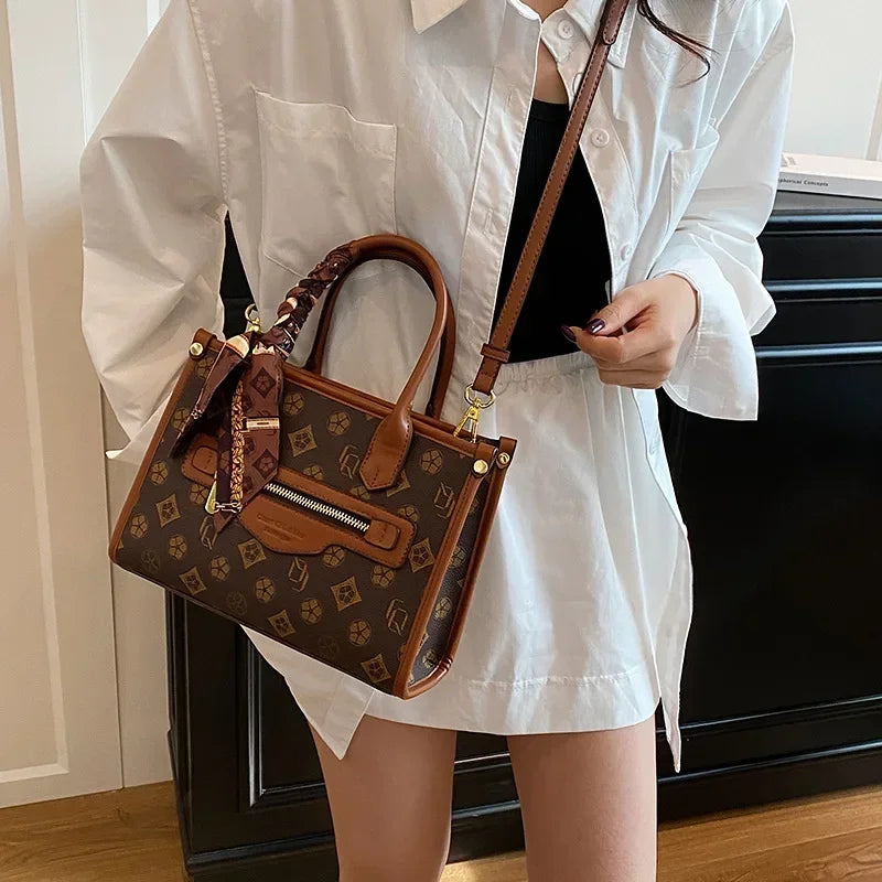 2025 New Womens Minimalist Tote Bag Large Capacity Practical Design Perfect Companion for Daily Commuting Travel