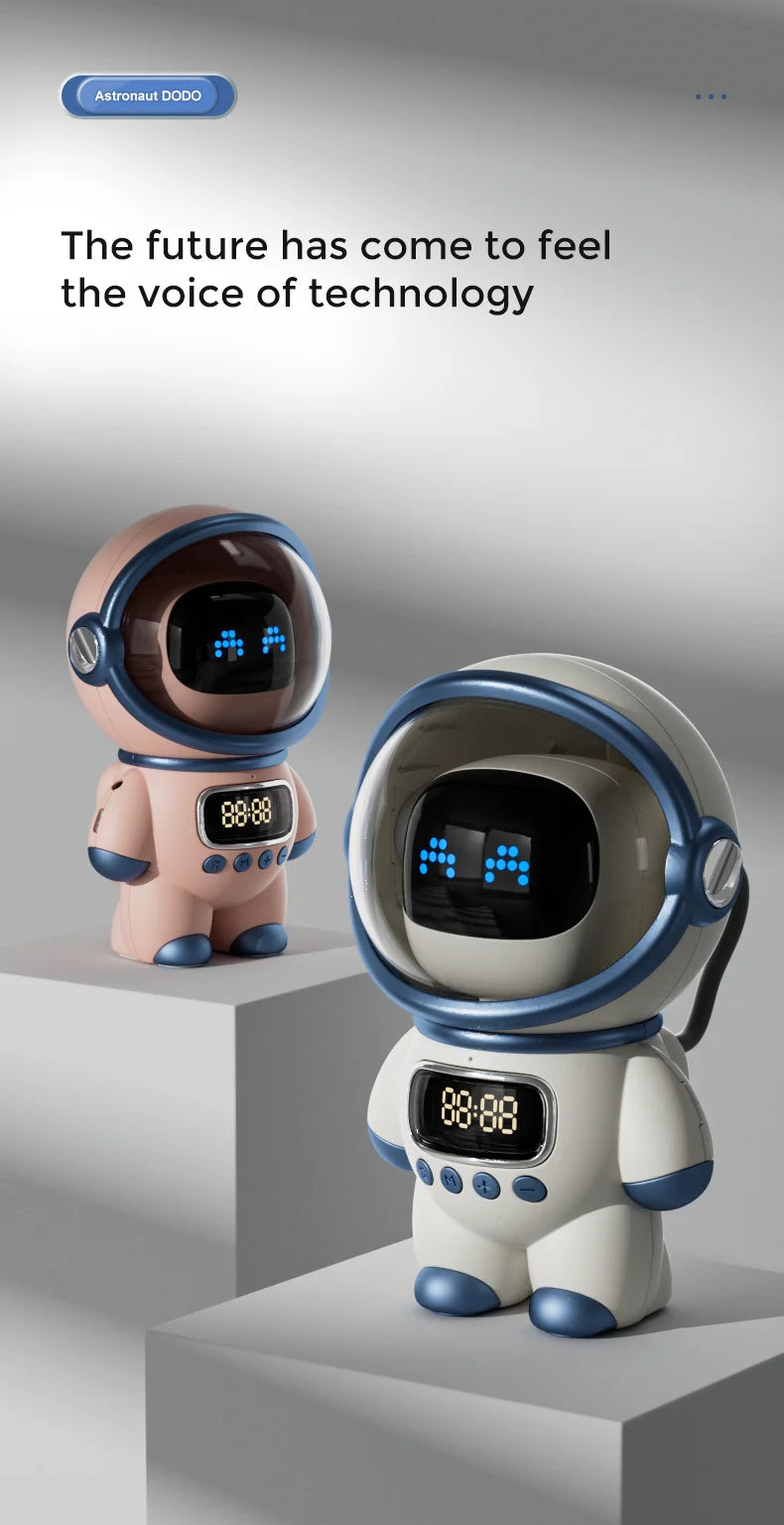 New portable wireless audio speaker, Smart Astronaut Bluetooth speaker with nightlight, FM radio, subwoofer, music speaker