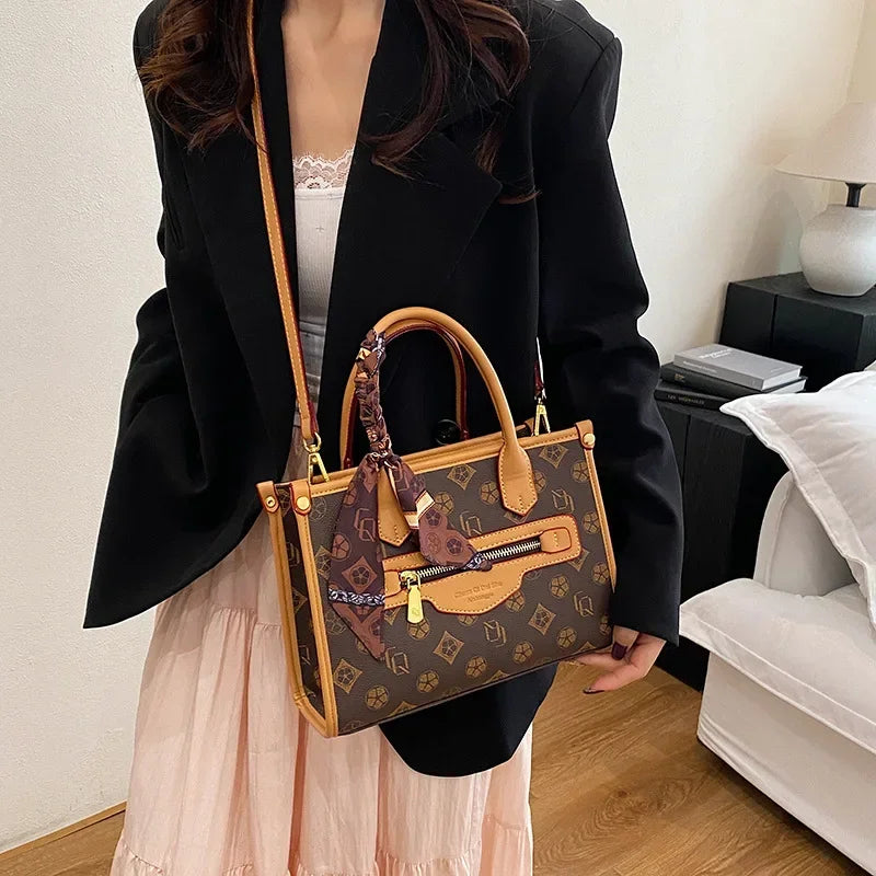 2025 New Womens Minimalist Tote Bag Large Capacity Practical Design Perfect Companion for Daily Commuting Travel