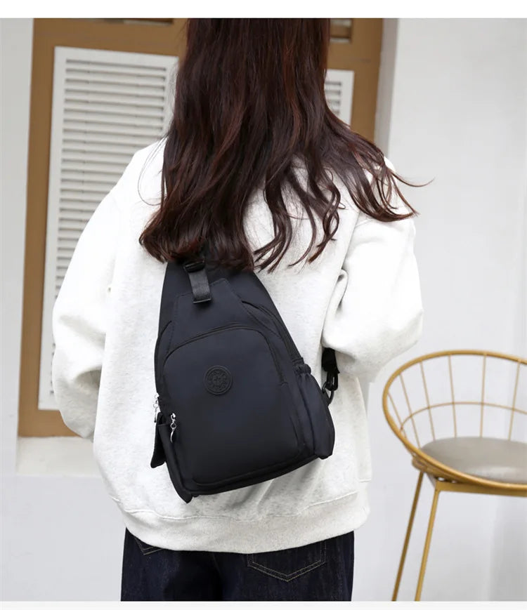 Korean Version of Nylon Fabric Fashion Trend Simple Casual Women Chest Bag with Large Capacity Multi-Functional Backpack 핸드백