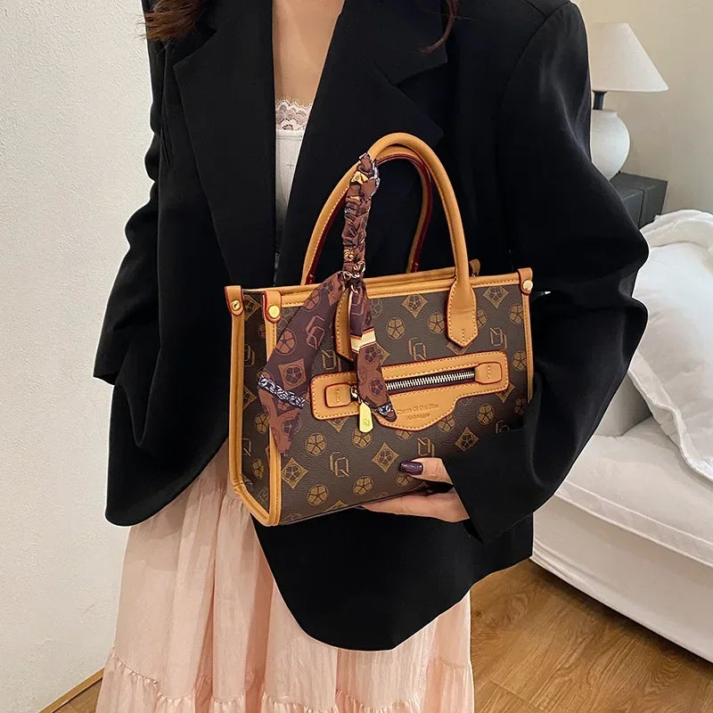 2025 New Womens Minimalist Tote Bag Large Capacity Practical Design Perfect Companion for Daily Commuting Travel