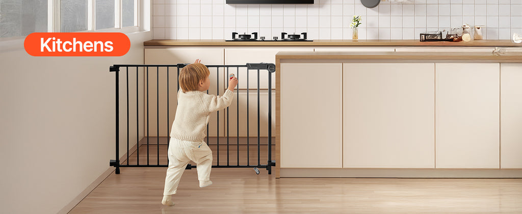SucceBuy Baby Gate 29.5-43 Inches Adjustable Width 28 Inches High Dog Gate No Threshold Bar Easy Step Walk Child Pet Security